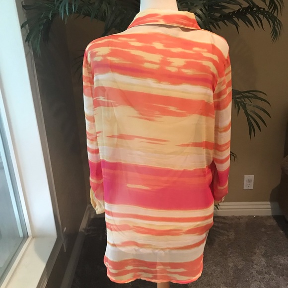 Chicos 2 semi sheer pullover pulltab sleeves top - Picture 5 of 8